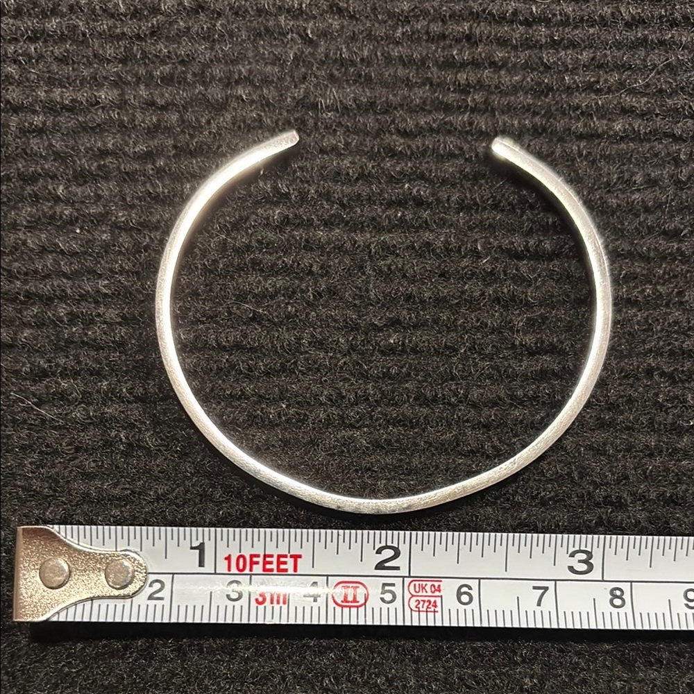 Mantra Bands Silver Tone Inspirational Cuff Bracelet Set - Picture 6 of 11